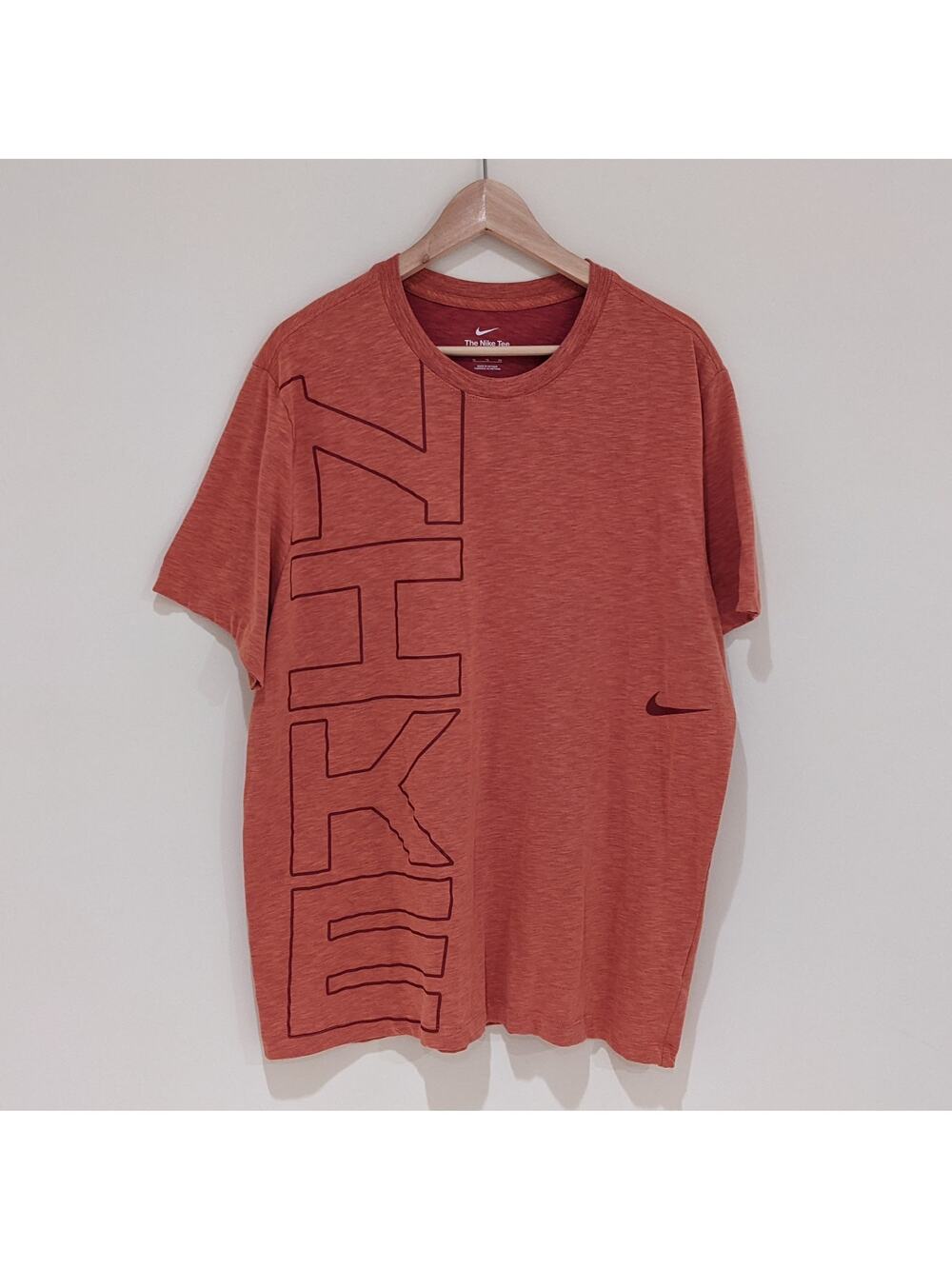 Mens Nike Dri-Fit Graphic Training Short Sleeve Tee Size XL Magic Ember